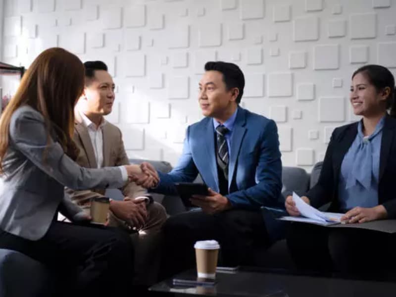 MS Filter de Corea visita Bengbu Tongchen y elogia la avanzada línea de producción de plisado y pegado de fibra de vidrio de alta temperatura.