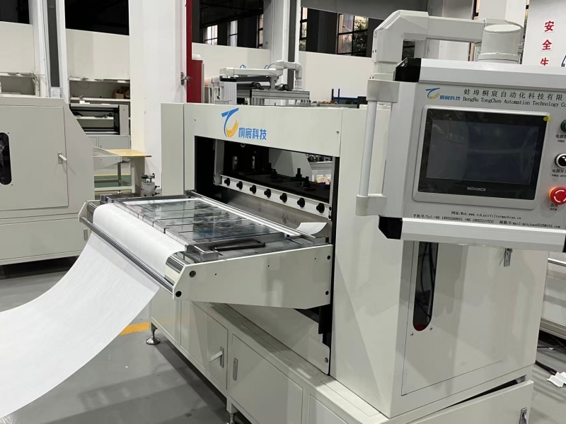 Low-defect filter paper forming production line